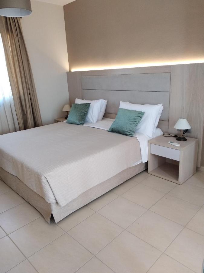 Rita Mare Seafront Villas Heated Pools Gennadi Exterior foto