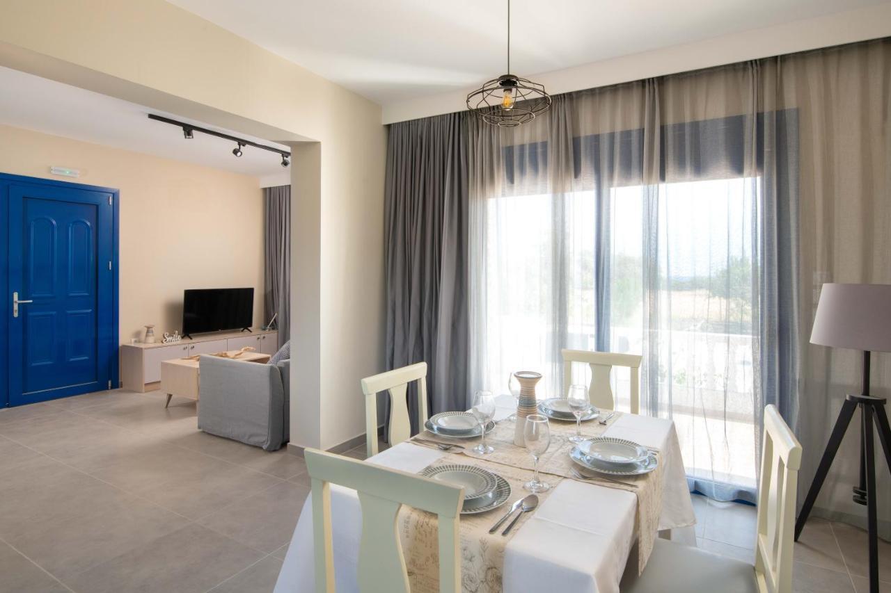 Rita Mare Seafront Villas Heated Pools Gennadi Exterior foto